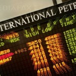 Imaginea actuală nu are un text alternativ. Numele fișierului este: pretul-petrolului-afp.jpg