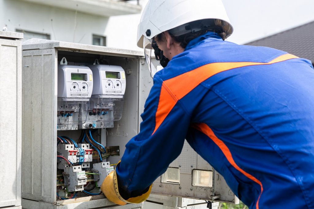 Imaginea actuală nu are un text alternativ. Numele fișierului este: E-Distributie-Smart-Meter-2021.jpg